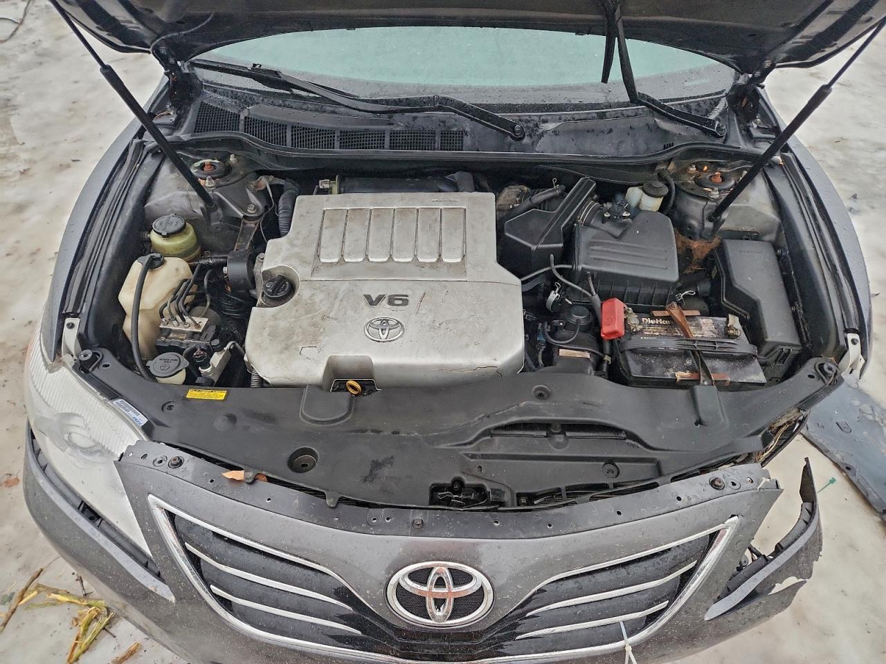 2011 TOYOTA CAMRY SE photo 21