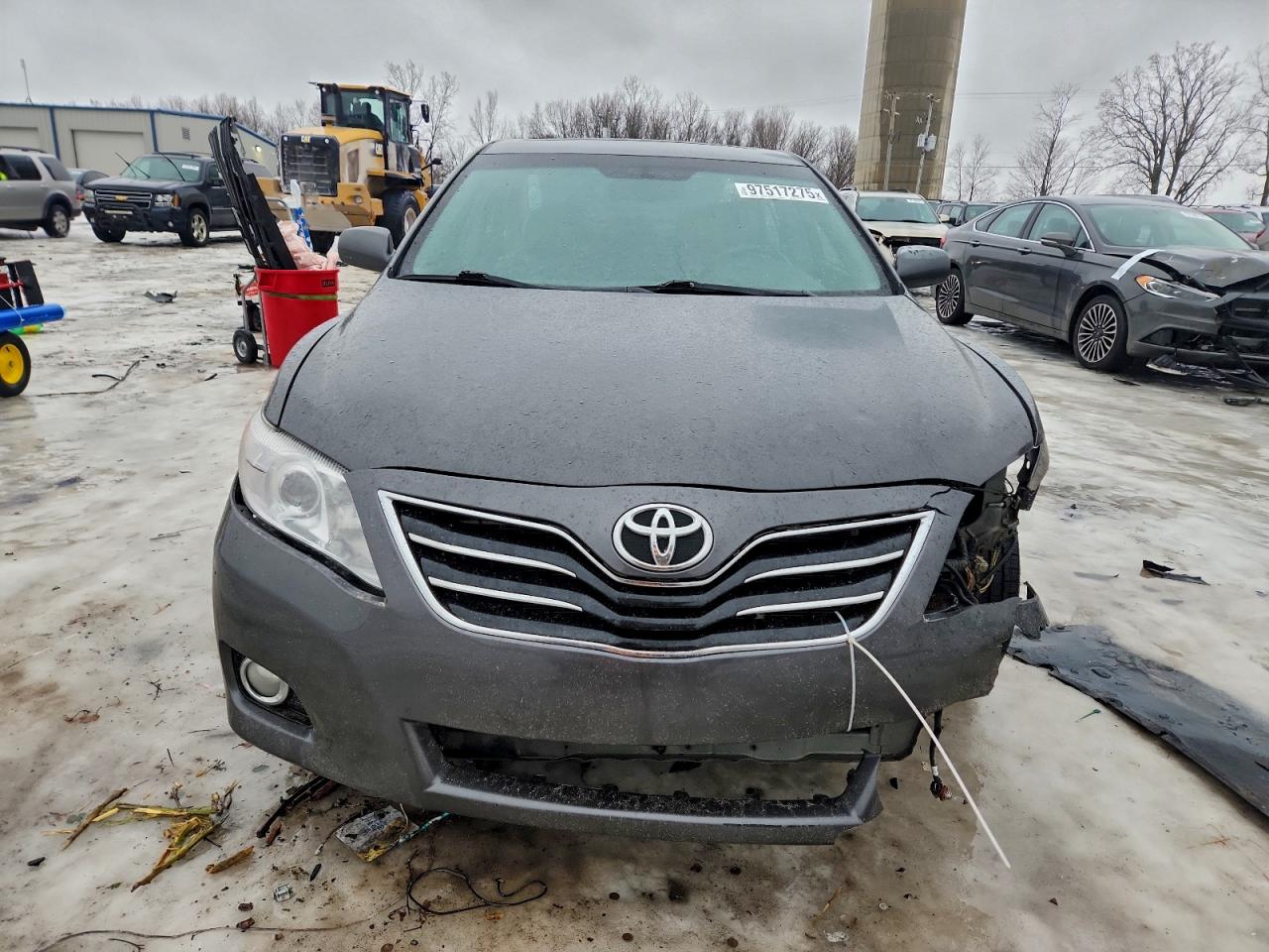 2011 TOYOTA CAMRY SE photo 9