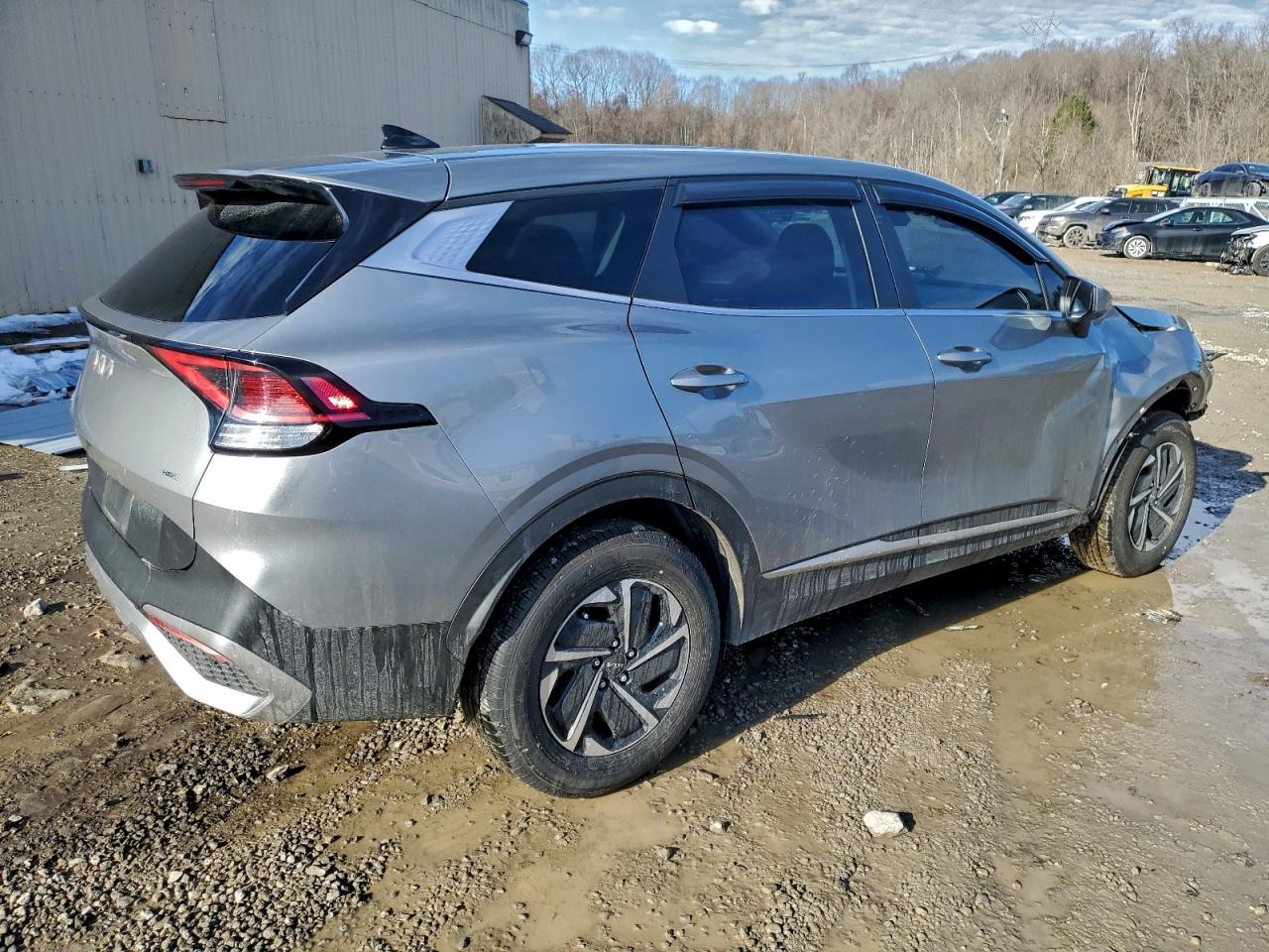 2023 KIA SPORTAGE LX photo 3