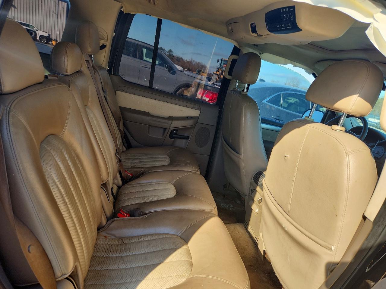 2003 MERCURY MOUNTAINEER photo 11