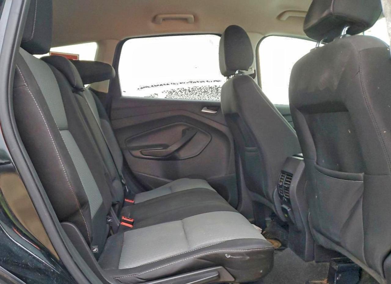 2017 FORD ESCAPE SE photo 11
