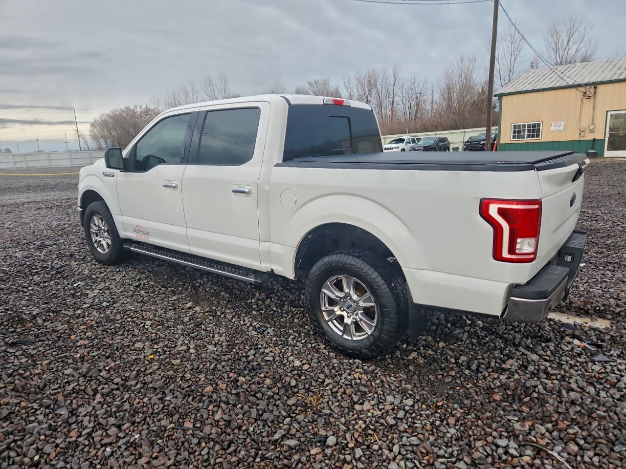 2017 FORD F150 SUPERCREW photo 2