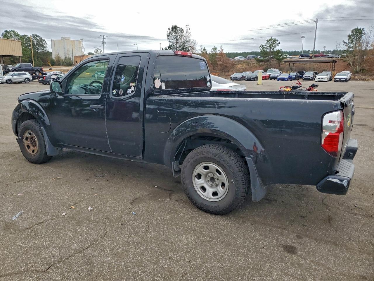 2018 NISSAN FRONTIER S photo 2