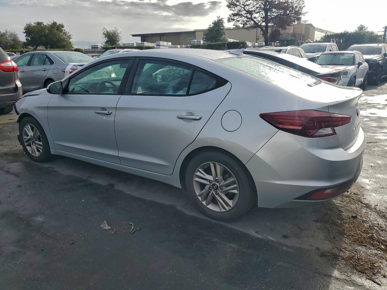 2019 HYUNDAI ELANTRA SEL photo 2