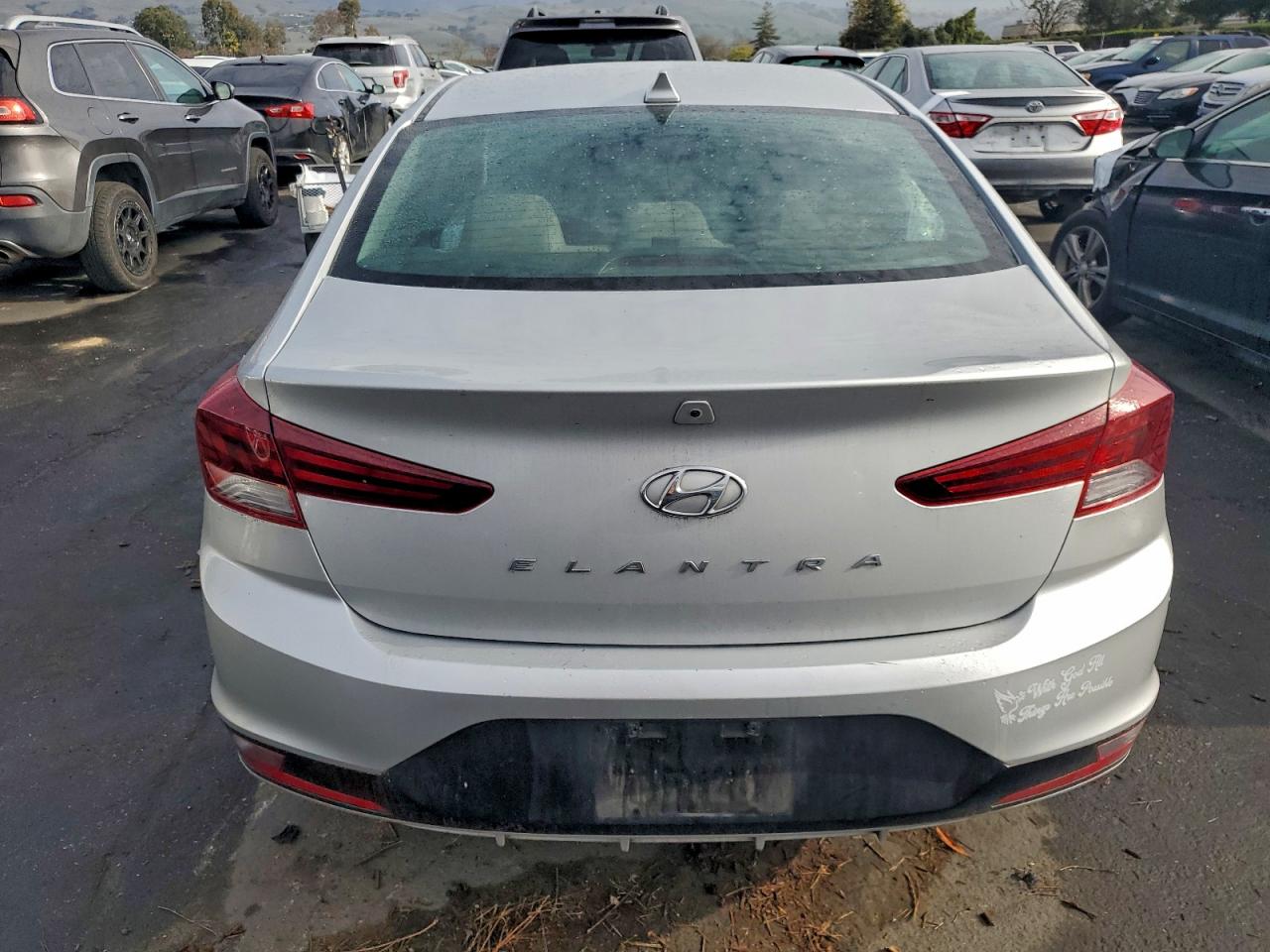 2019 HYUNDAI ELANTRA SEL photo 6