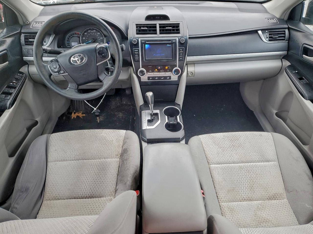 2013 TOYOTA CAMRY L photo 8