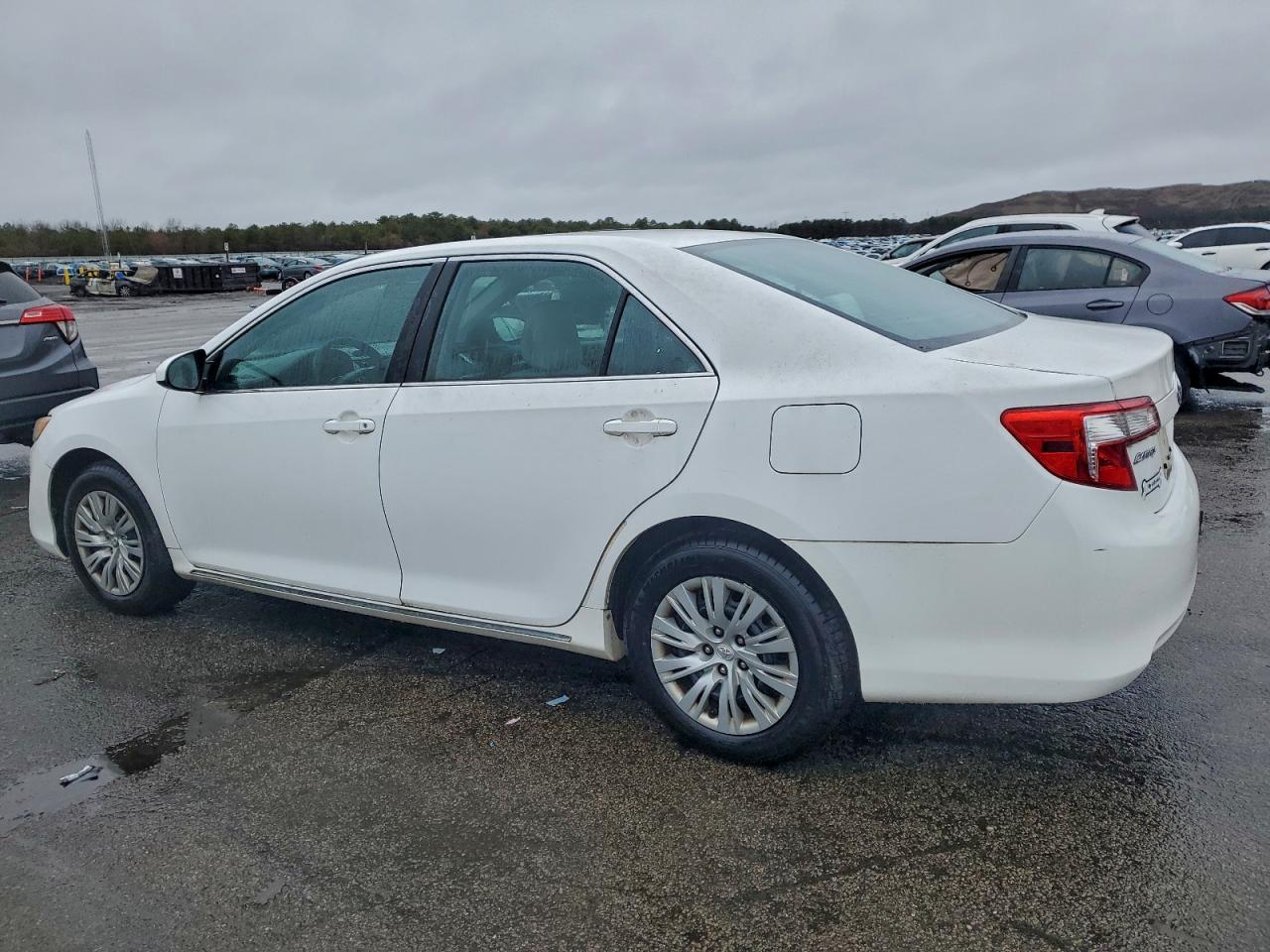 2013 TOYOTA CAMRY L photo 2