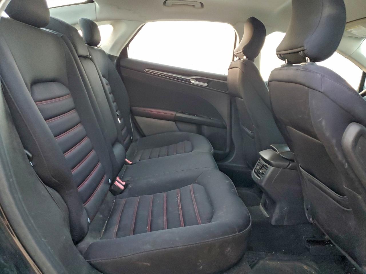 2015 FORD FUSION SE photo 10