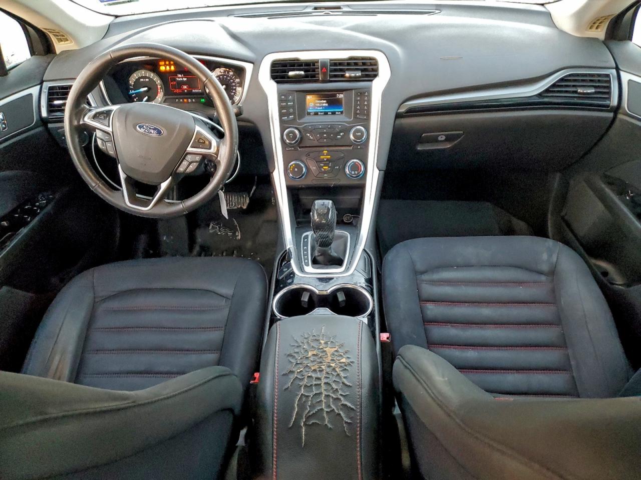2015 FORD FUSION SE photo 8