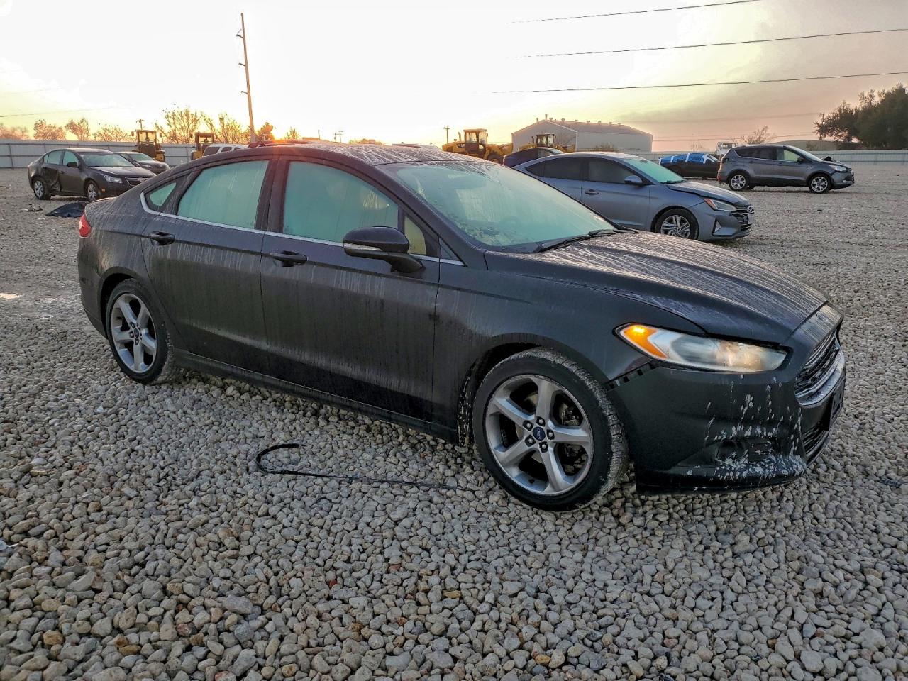 2015 FORD FUSION SE photo 4