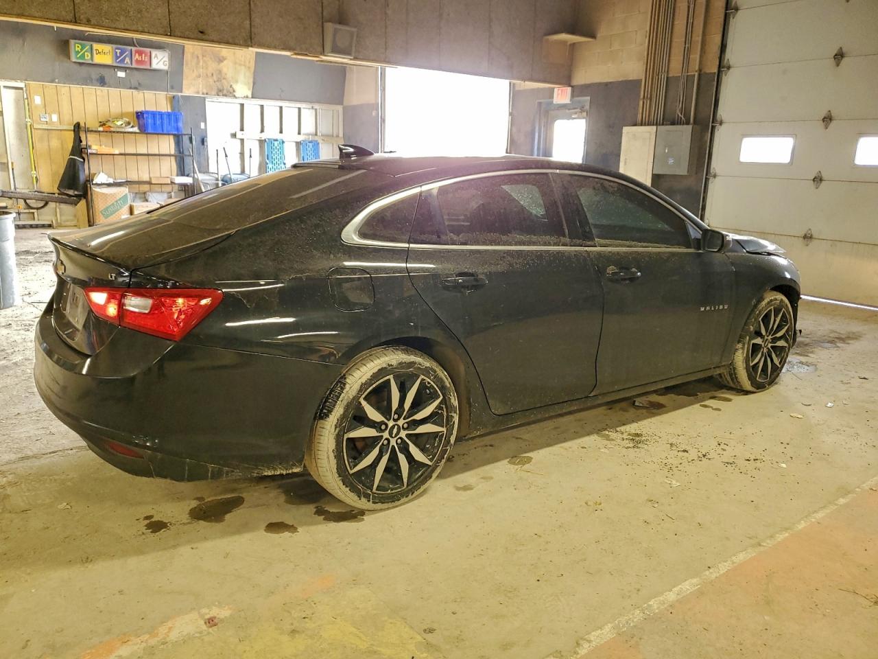 2018 CHEVROLET MALIBU LT photo 3