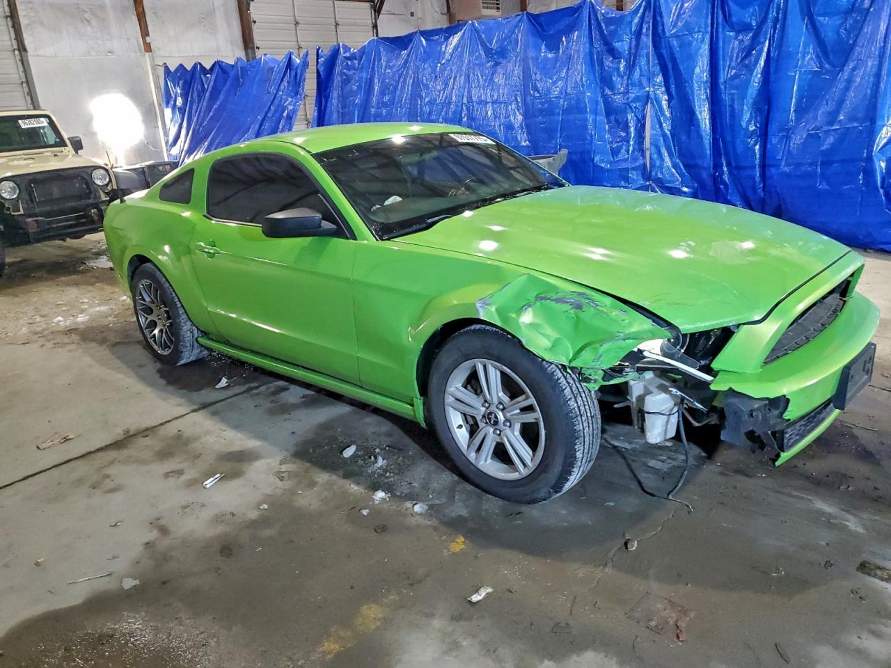 2014 FORD MUSTANG photo 4