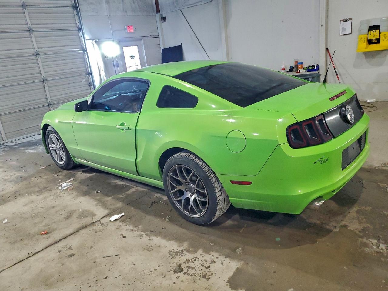 2014 FORD MUSTANG photo 2