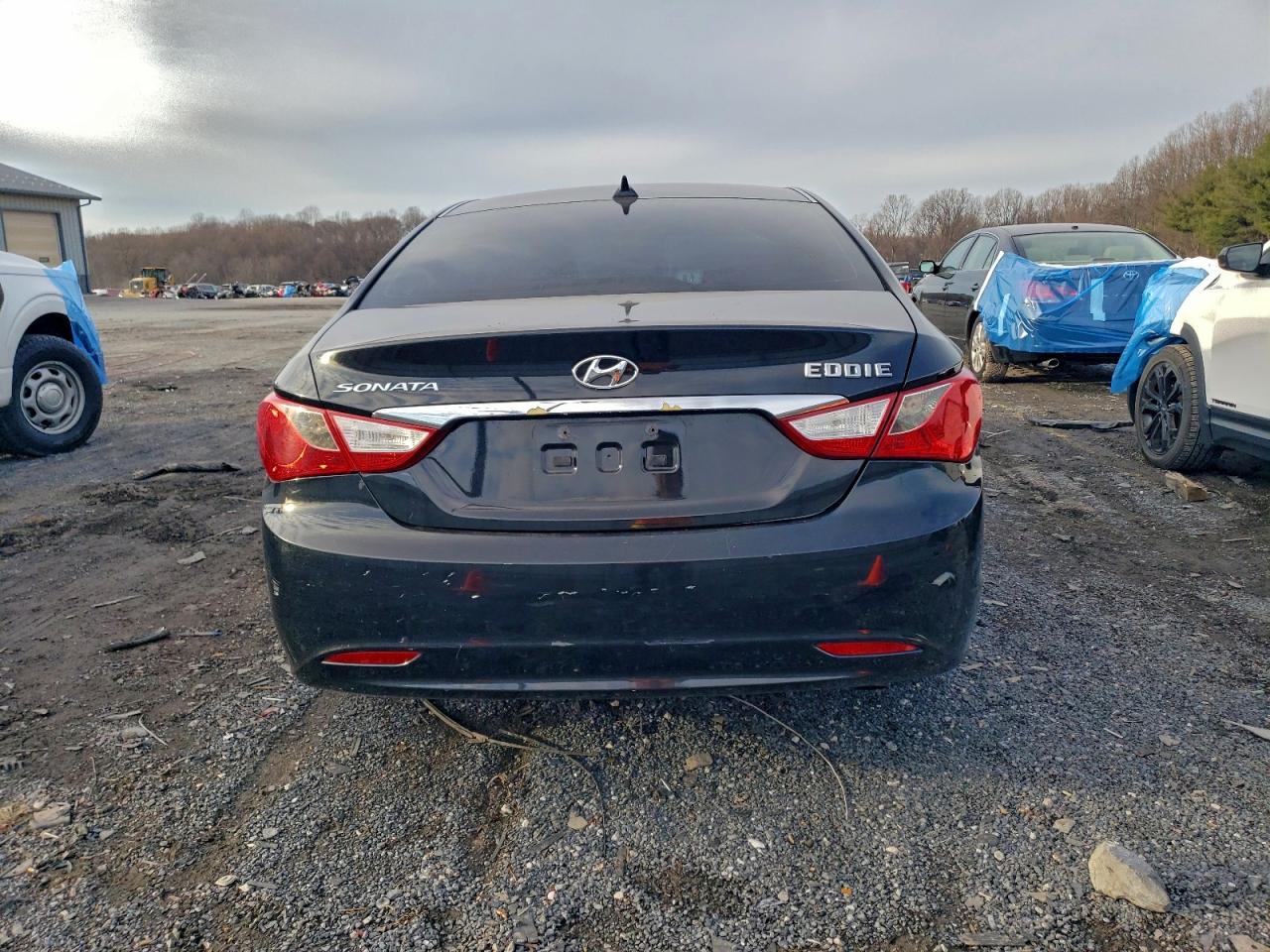 2013 HYUNDAI SONATA GLS photo 6