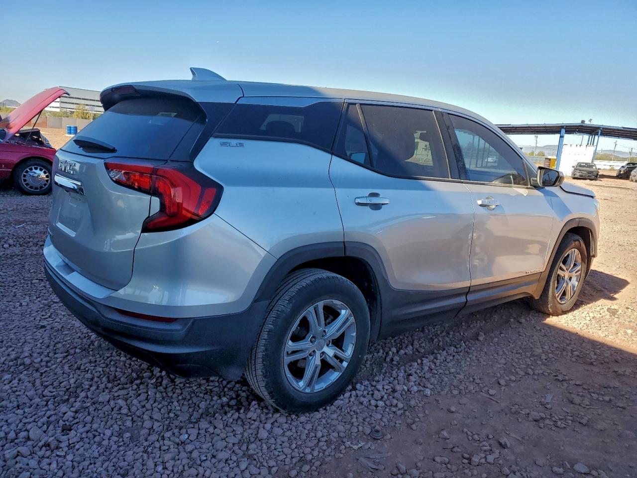 2019 GMC TERRAIN SLE photo 3