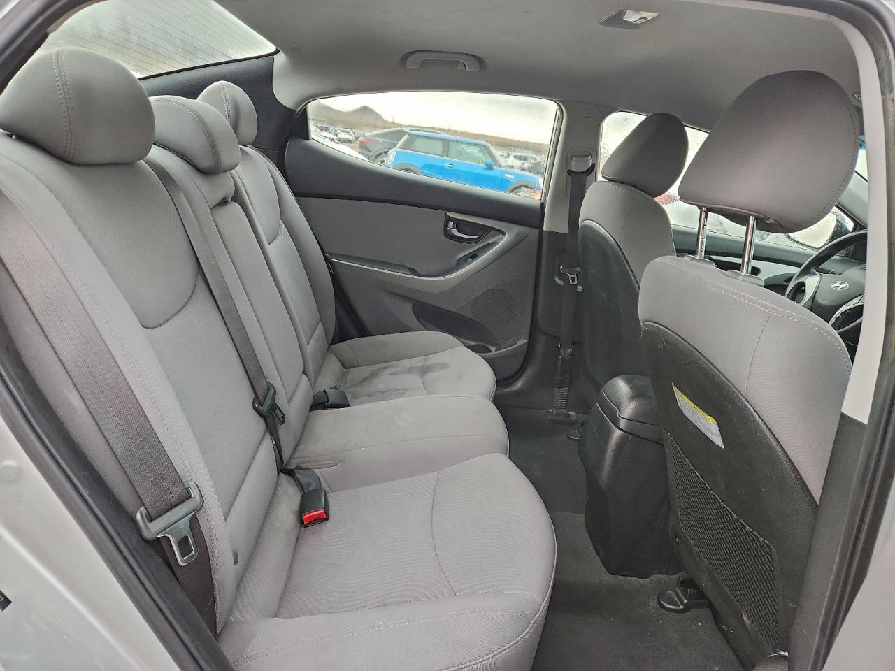 2015 HYUNDAI ELANTRA SE photo 10