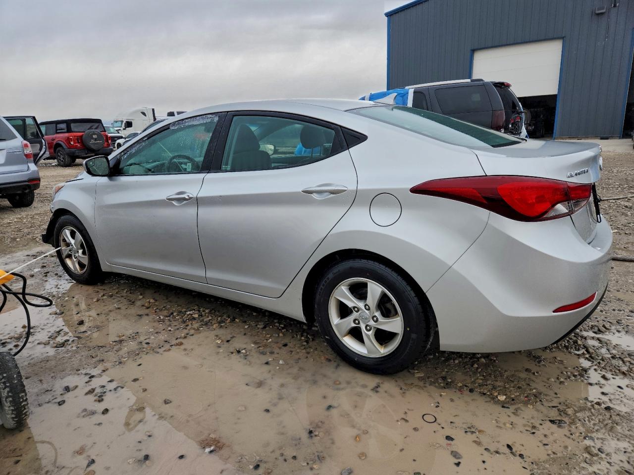 2015 HYUNDAI ELANTRA SE photo 2