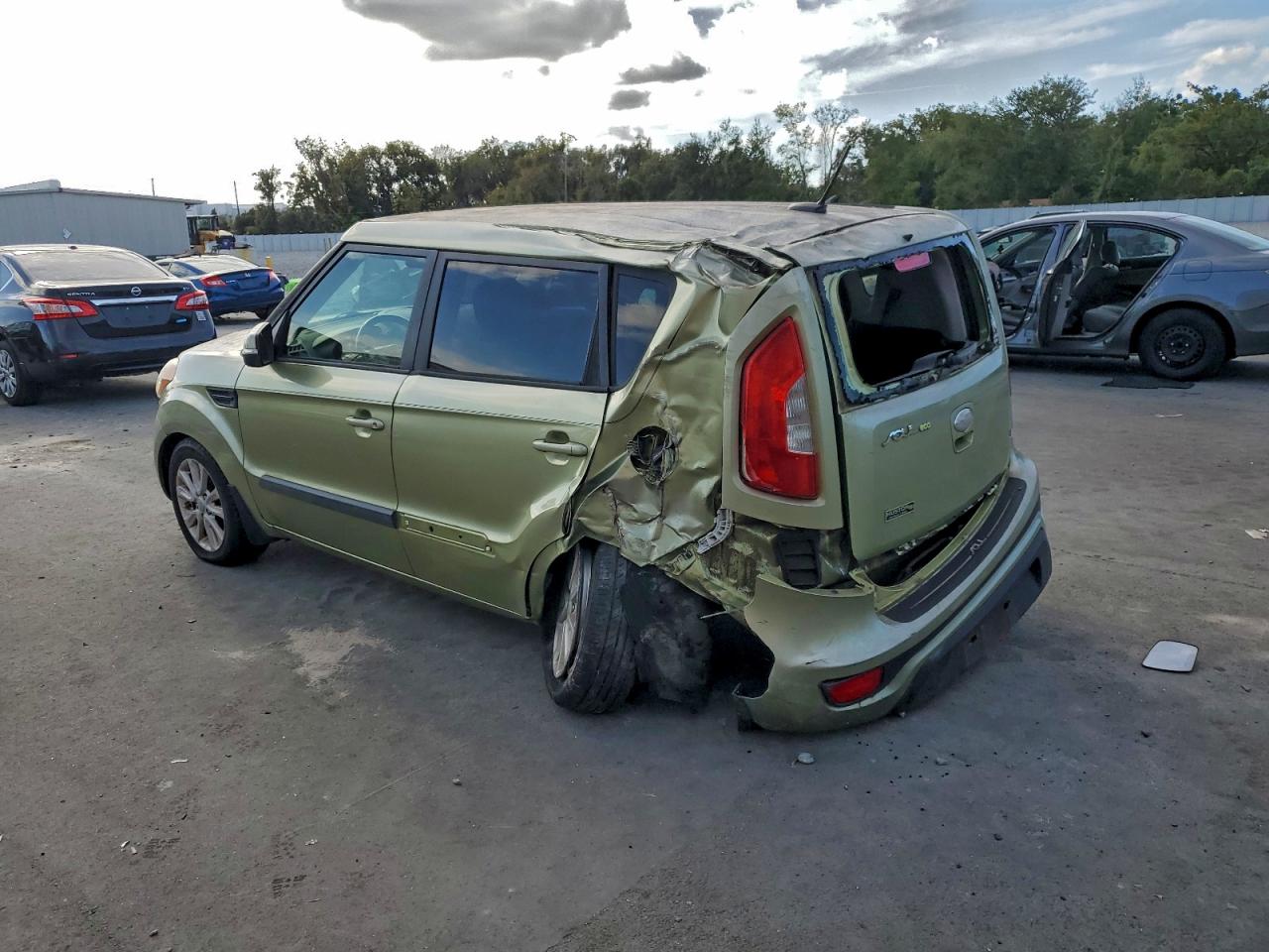 2013 KIA SOUL + photo 2