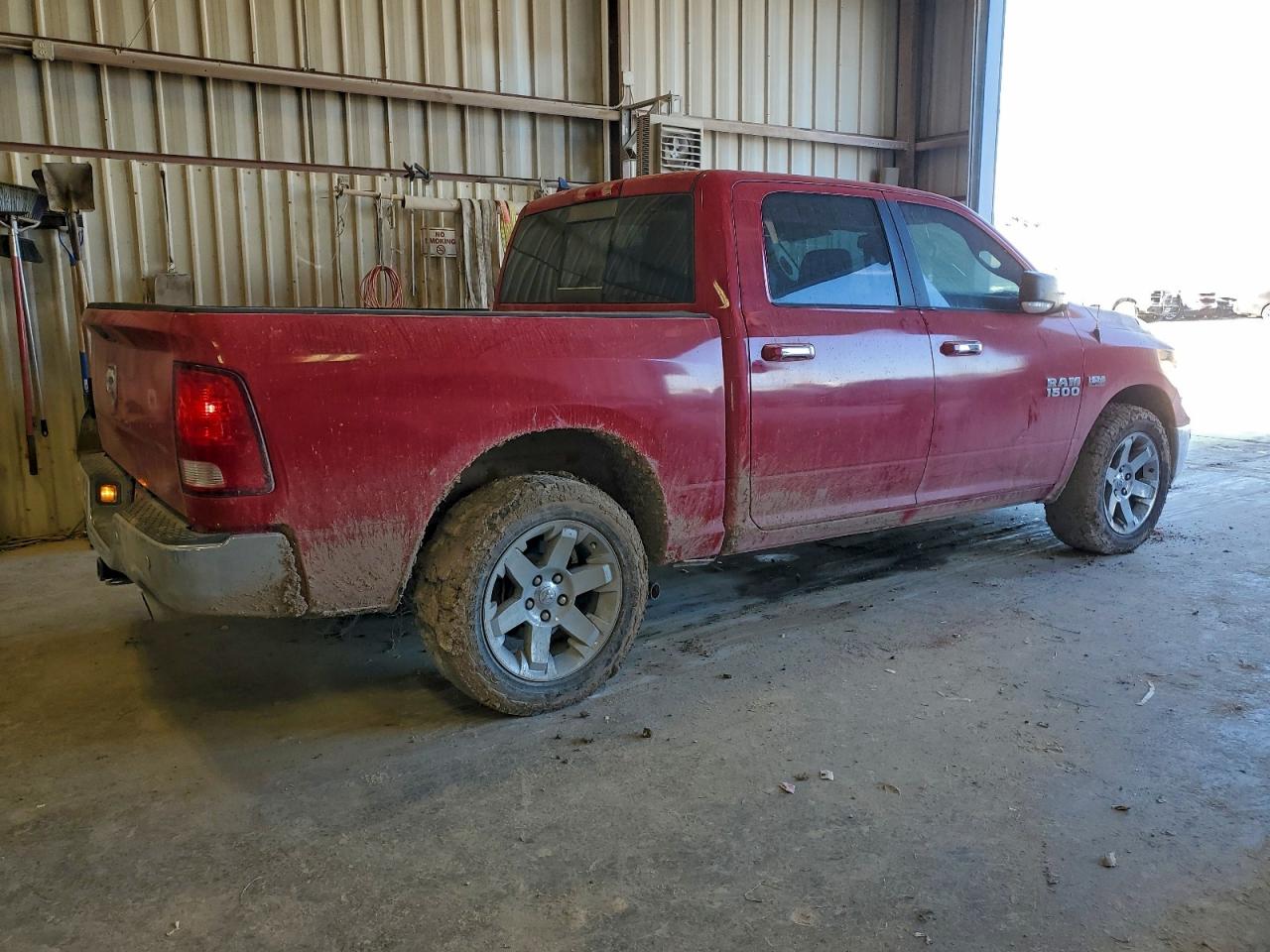 2014 RAM 1500 SLT photo 3