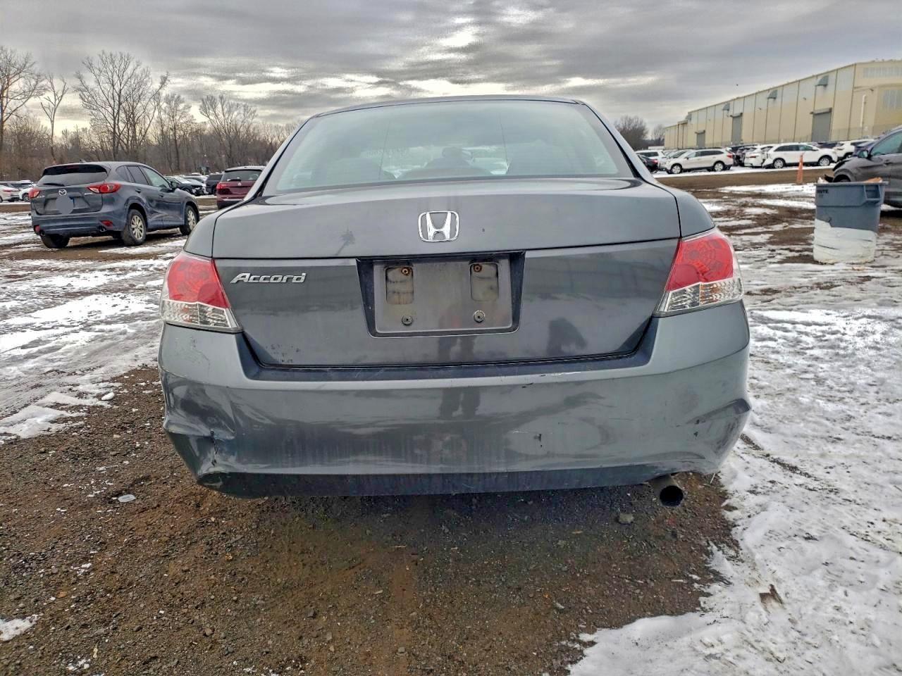 2010 HONDA ACCORD LX photo 11