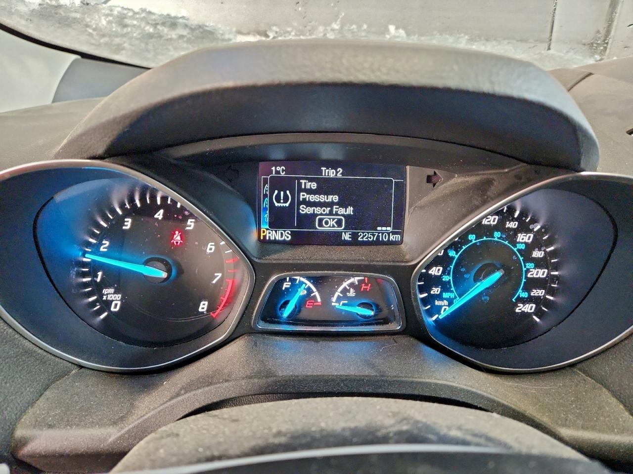 2015 FORD ESCAPE SE photo 9