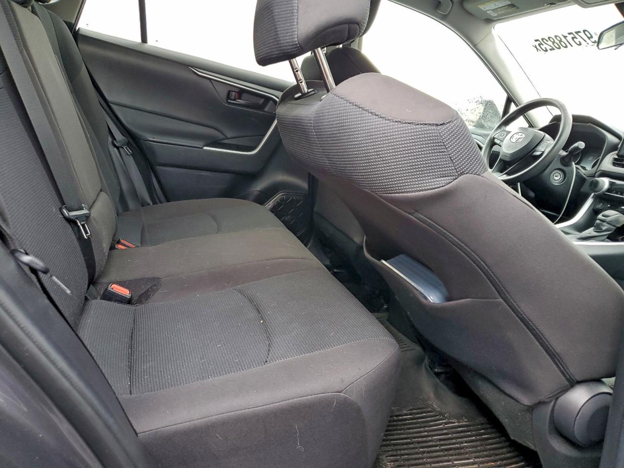 2021 TOYOTA RAV4 LE photo 10