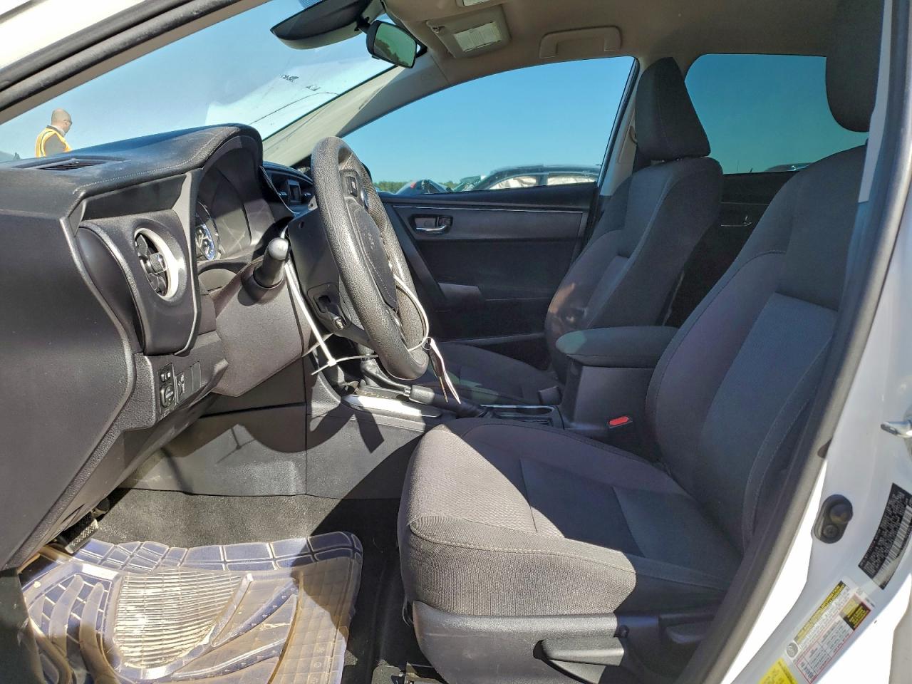 2018 TOYOTA COROLLA L photo 7