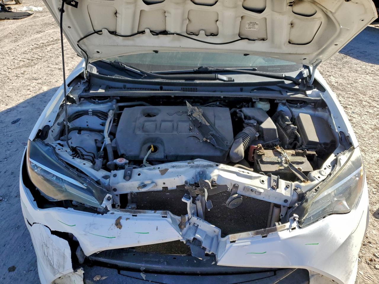 2018 TOYOTA COROLLA L photo 11