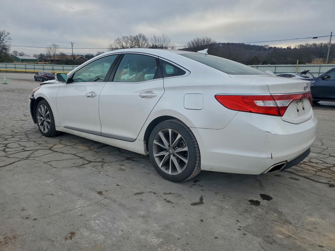 2015 HYUNDAI AZERA photo 2