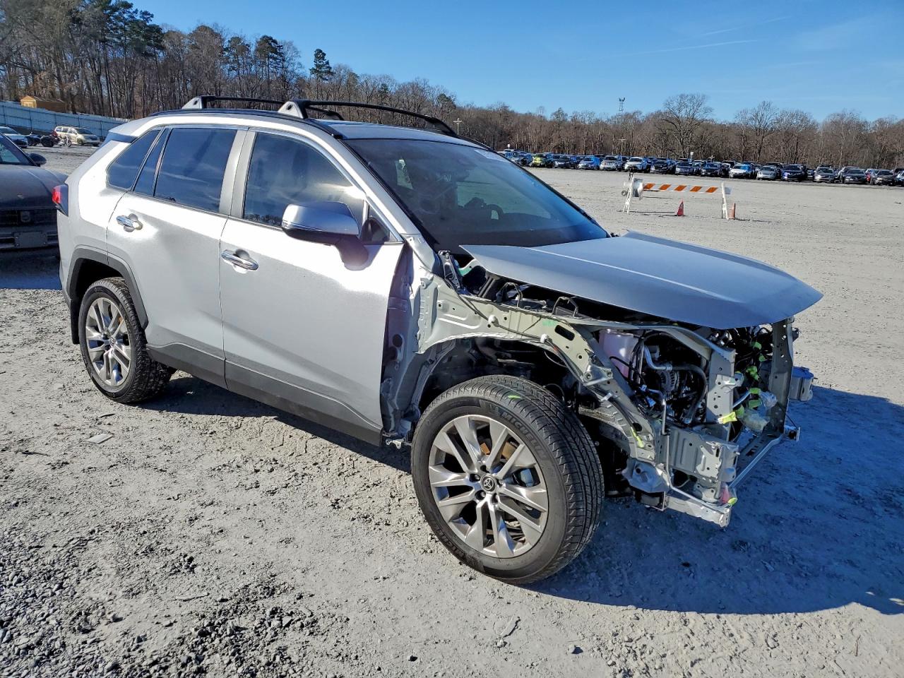 2025 TOYOTA RAV4 LIMITED photo 4