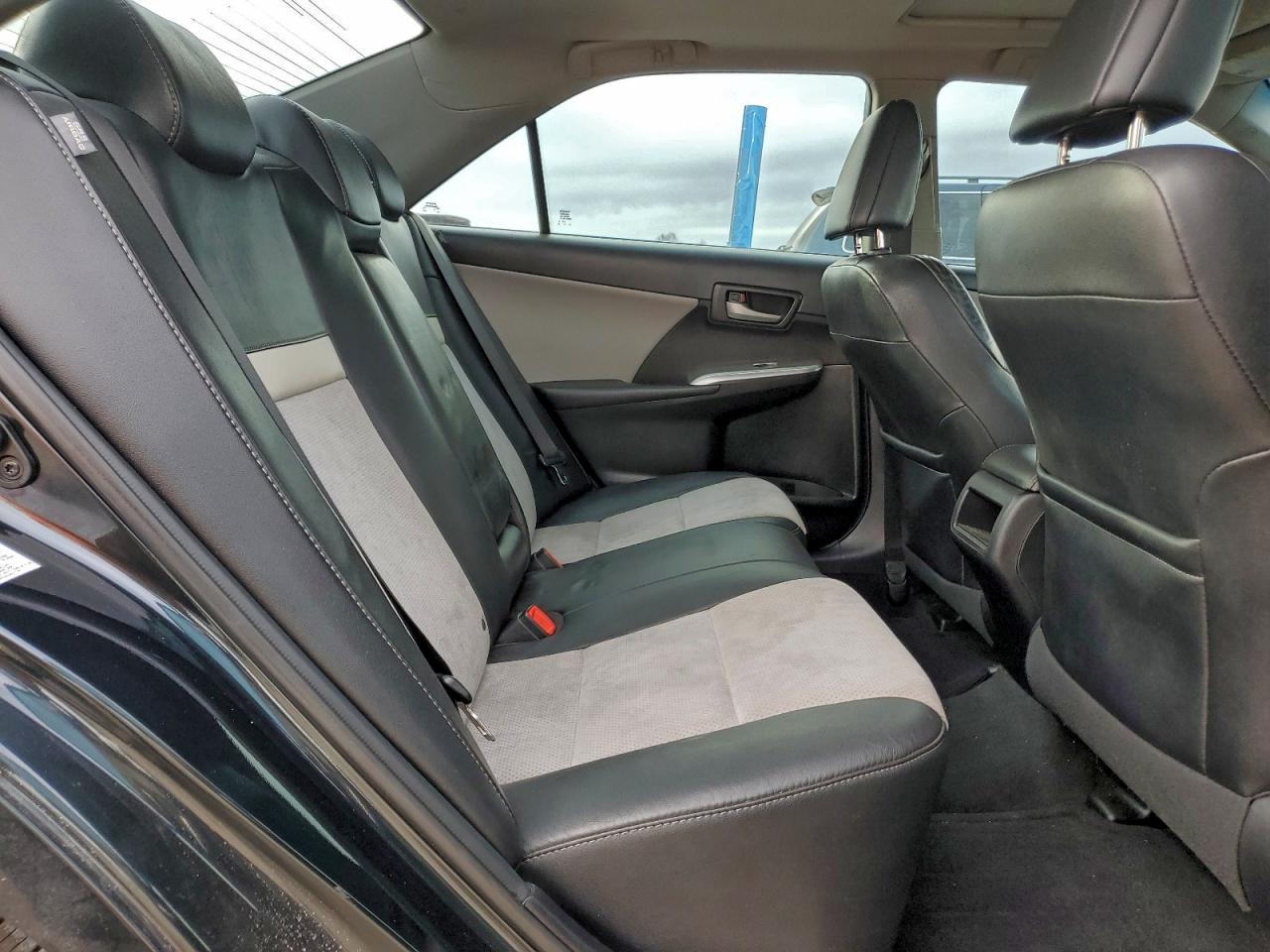 2012 TOYOTA CAMRY BASE photo 28