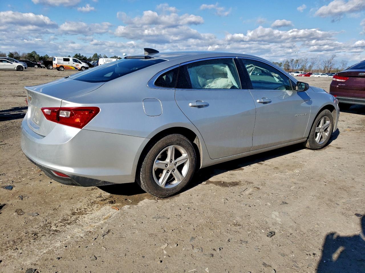 2020 CHEVROLET MALIBU LS photo 3