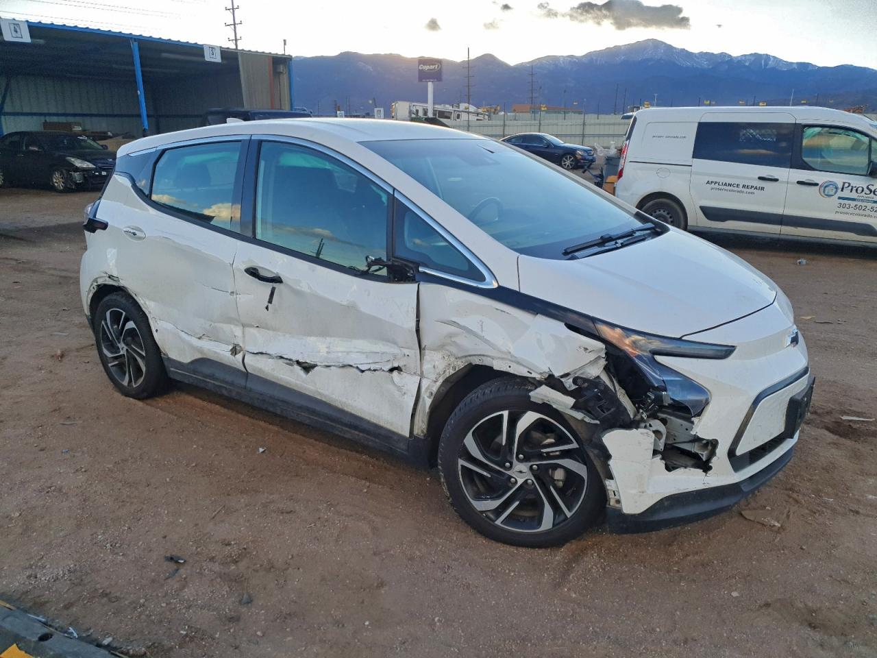 2023 CHEVROLET BOLT EV 2LT photo 4