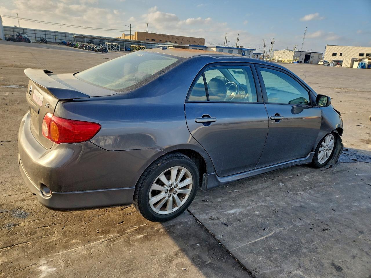 2010 TOYOTA COROLLA BASE photo 3