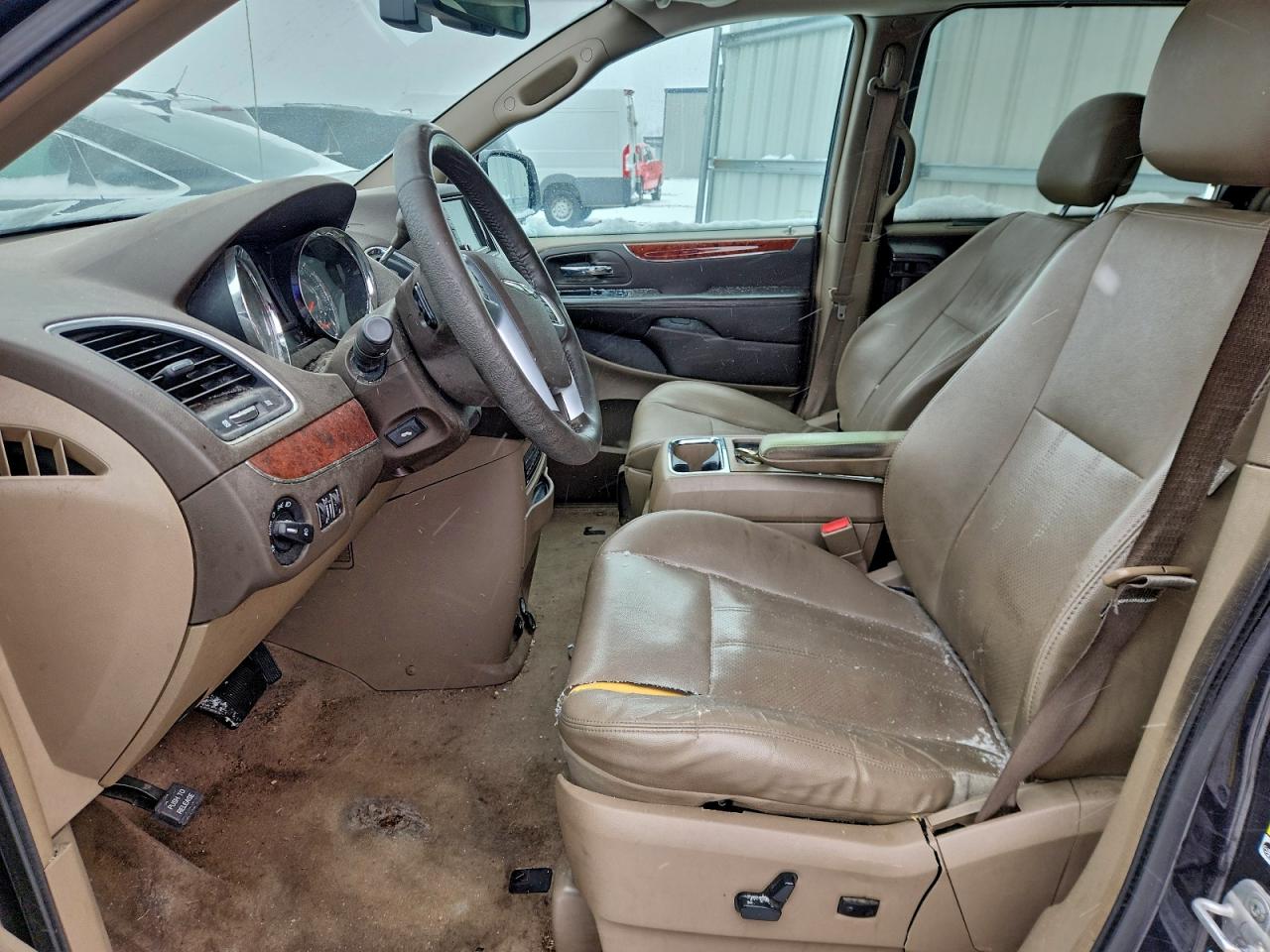 2012 CHRYSLER TOWN & COUNTRY TOURING L photo 7
