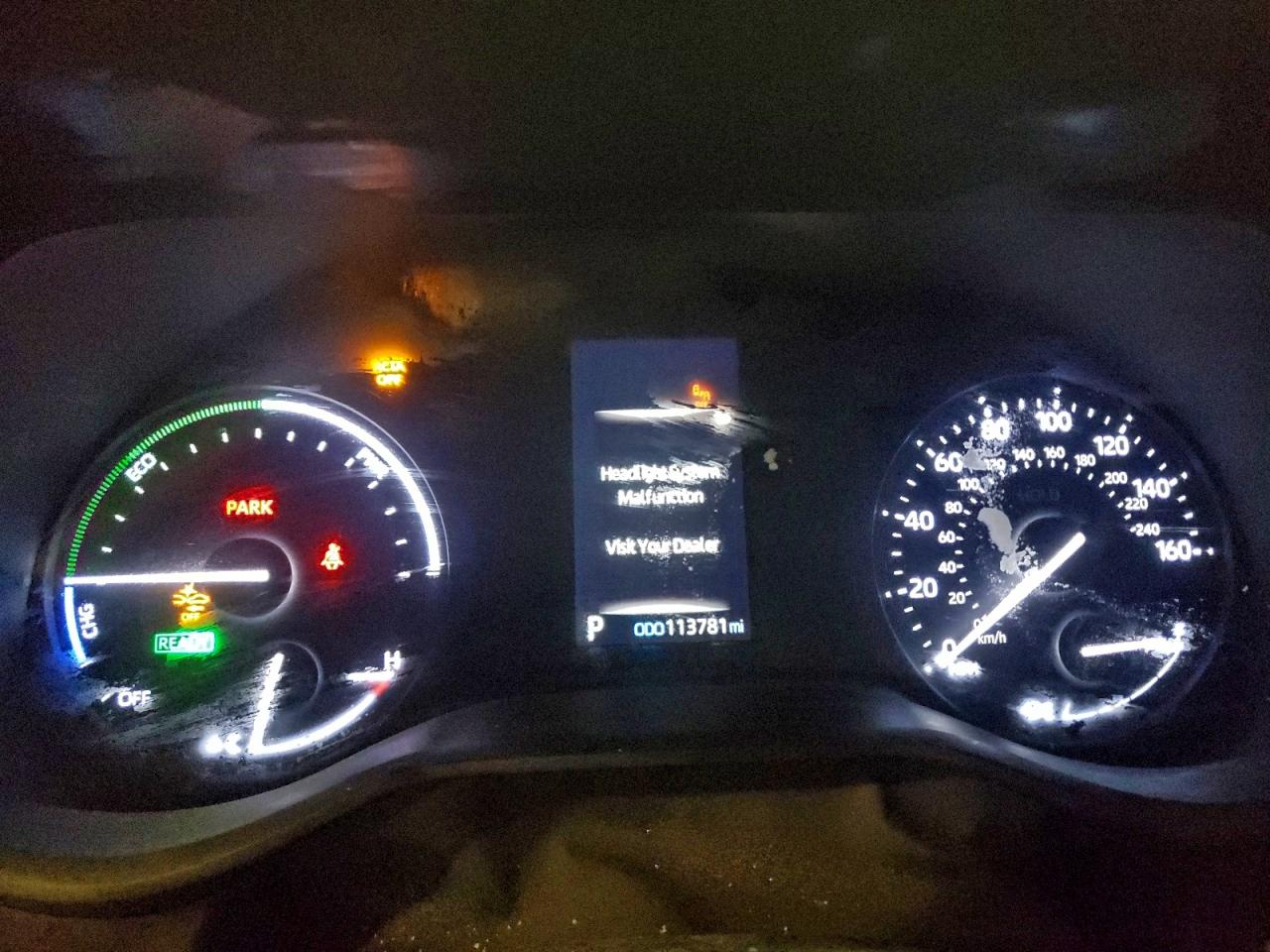 2021 TOYOTA SIENNA LE photo 9