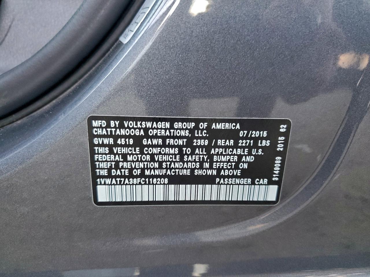 2015 VOLKSWAGEN PASSAT S photo 12