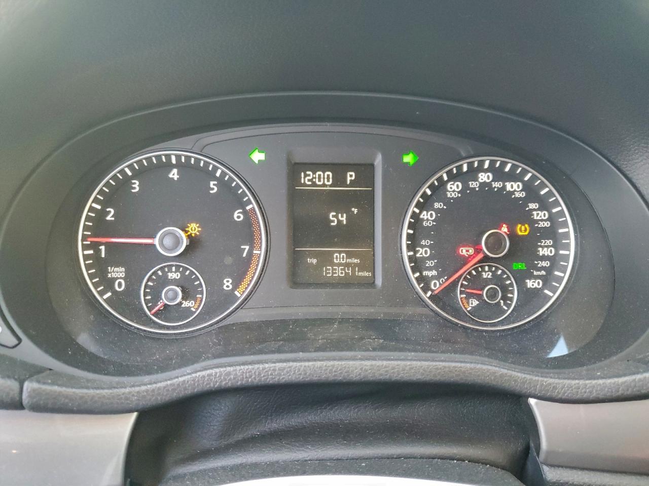 2015 VOLKSWAGEN PASSAT S photo 9