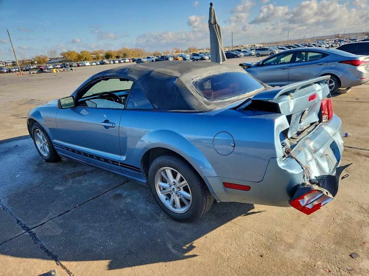 2006 FORD MUSTANG photo 2