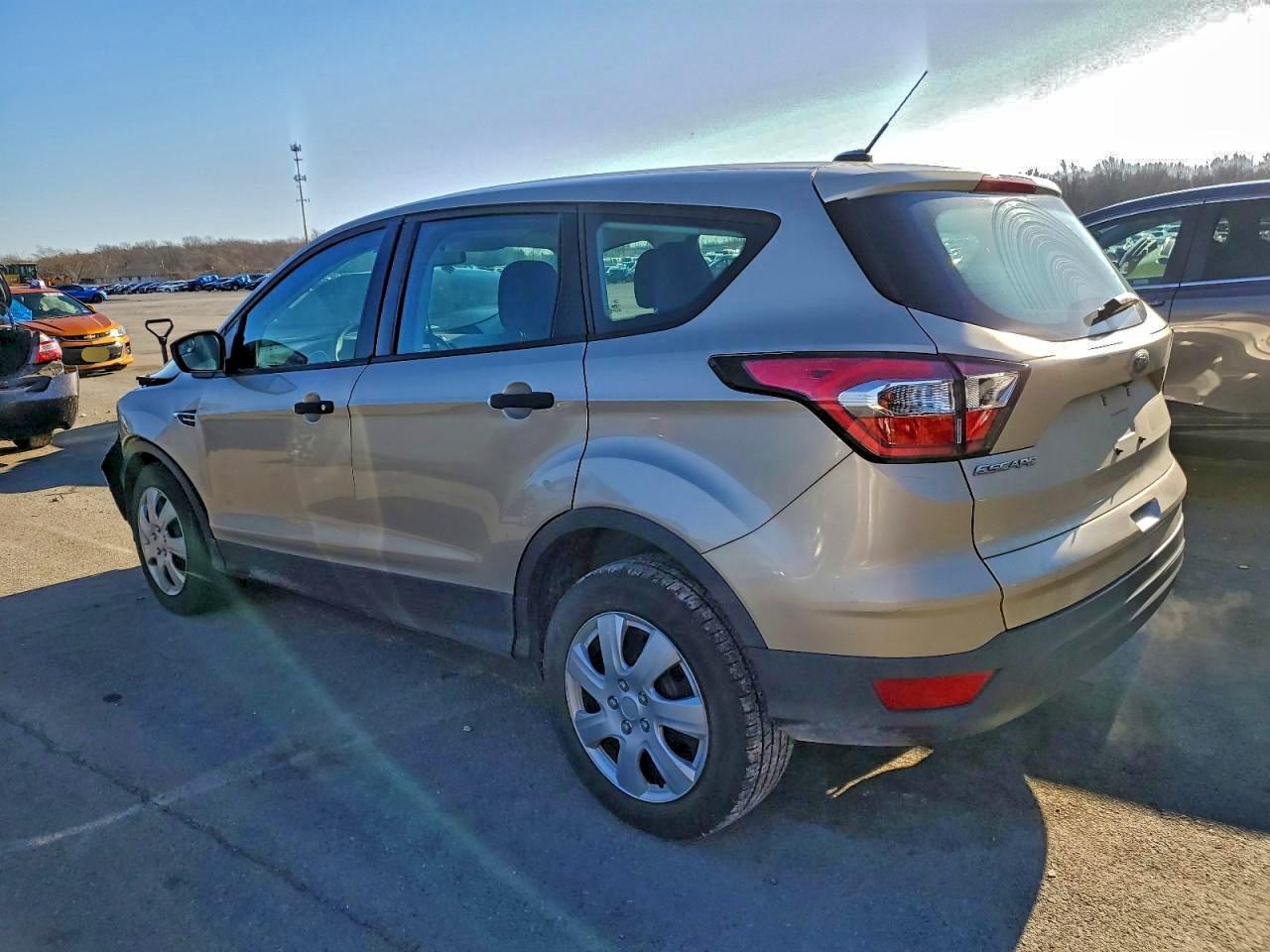 2017 FORD ESCAPE S photo 2