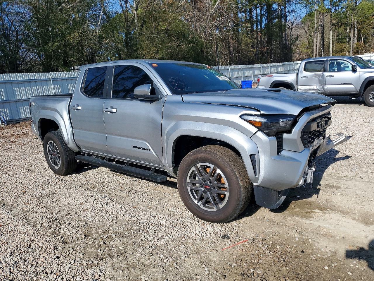 2024 TOYOTA TACOMA DOUBLE CAB photo 4