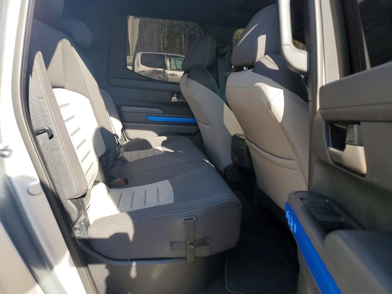2024 TOYOTA TACOMA DOUBLE CAB photo 10