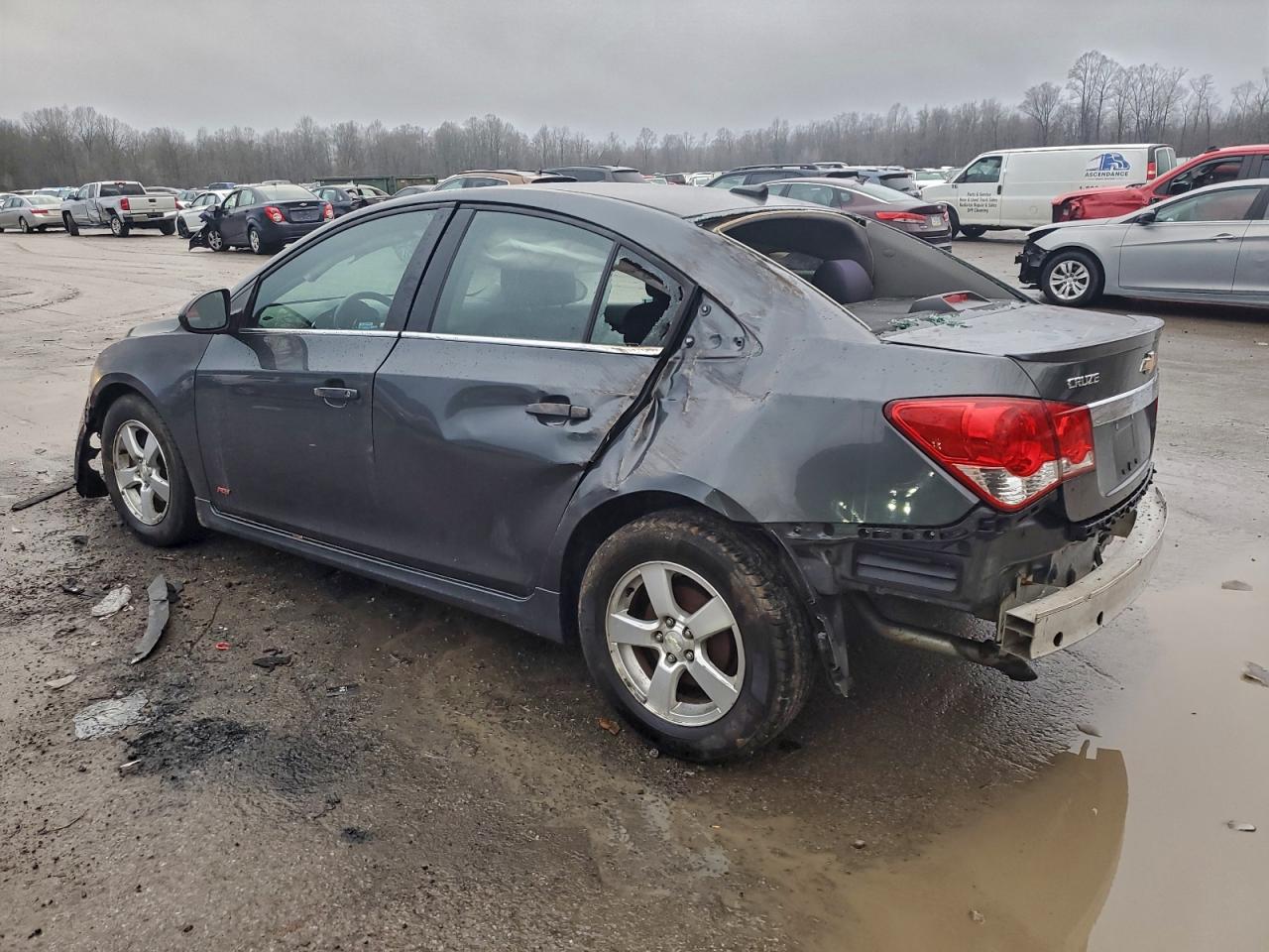2013 CHEVROLET CRUZE LT photo 2