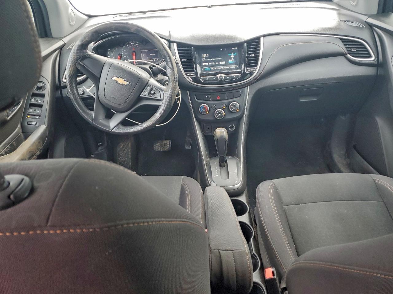 2017 CHEVROLET TRAX LS photo 8