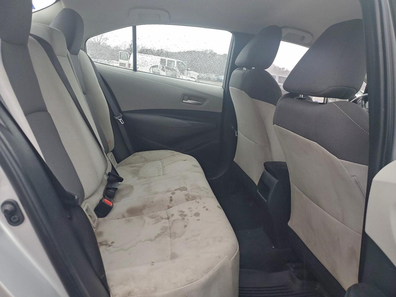 2020 TOYOTA COROLLA L photo 10