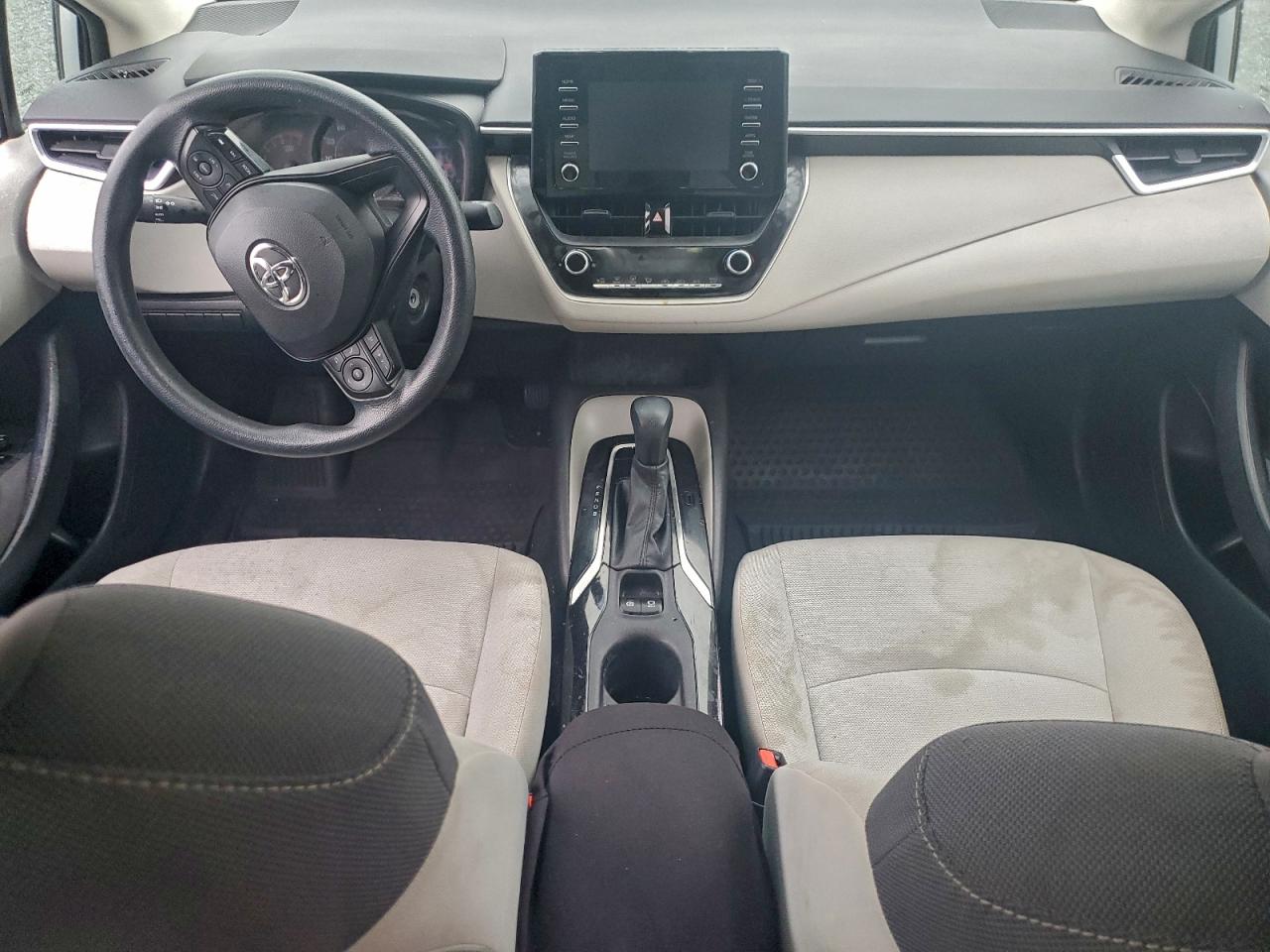 2020 TOYOTA COROLLA L photo 8