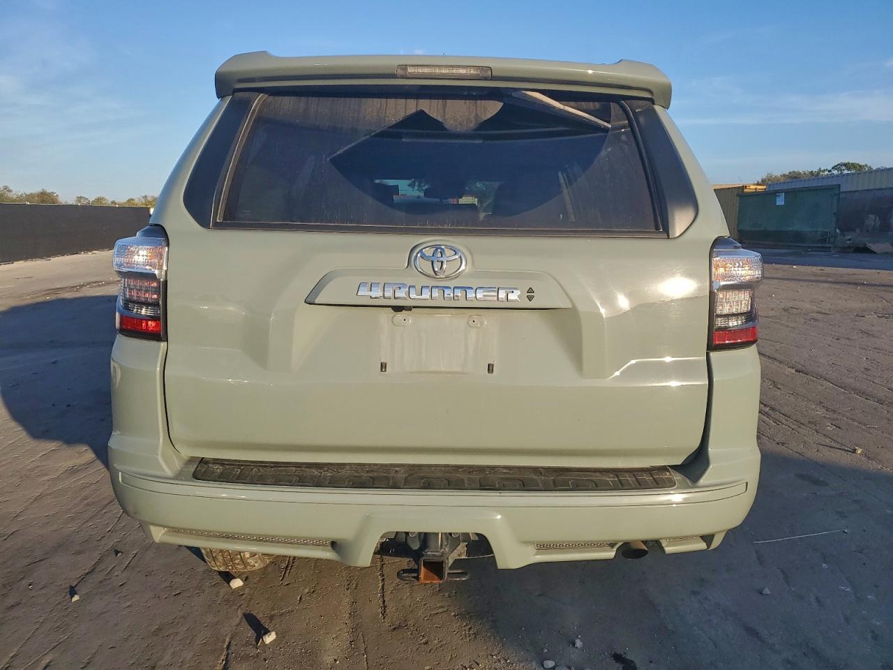 2022 TOYOTA 4RUNNER TRD SPORT photo 6