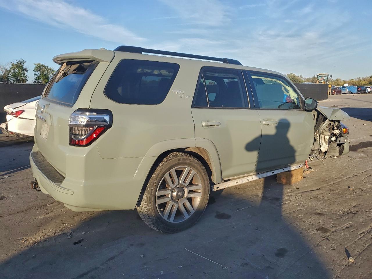 2022 TOYOTA 4RUNNER TRD SPORT photo 3
