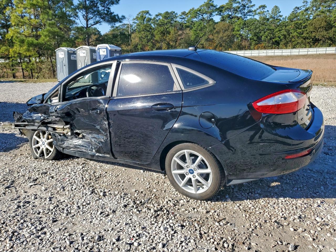 2019 FORD FIESTA SE photo 2