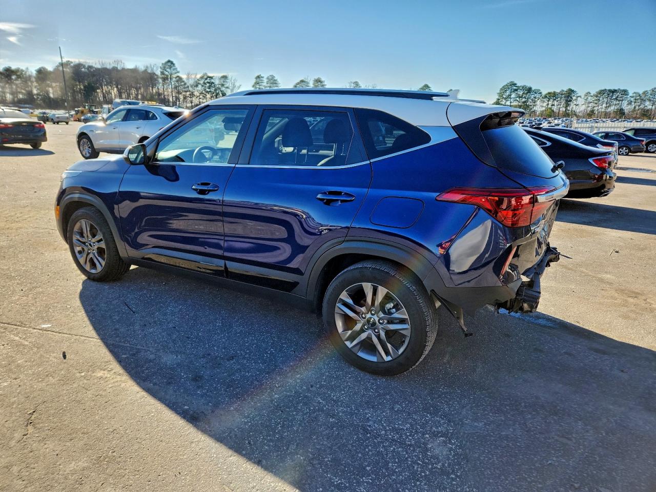 2023 KIA SELTOS S photo 2